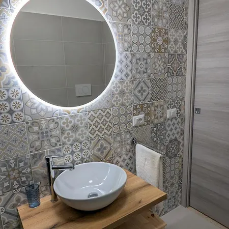 Apartment Scirocco *